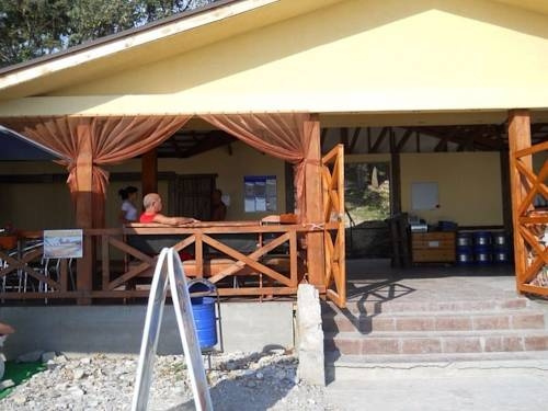 Guest House Brigantina na Lunacharskogo — отель с удобствами в Геленджике