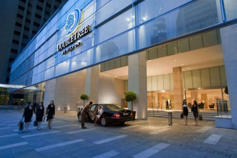 DoubleTree by Hilton Hotel Kuala Lumpur — отель рядом с интересными местами в Куала-Лумпуре
