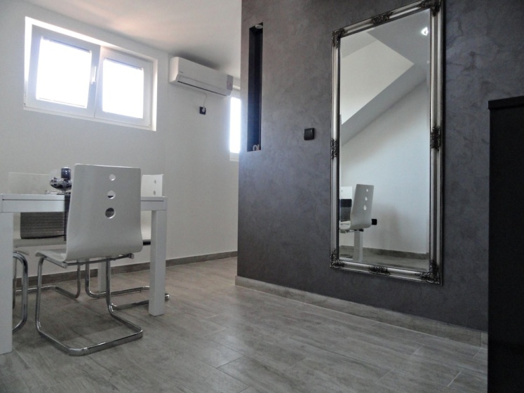 Apartments Holiday Budva — отель с удобным расположением в Будва