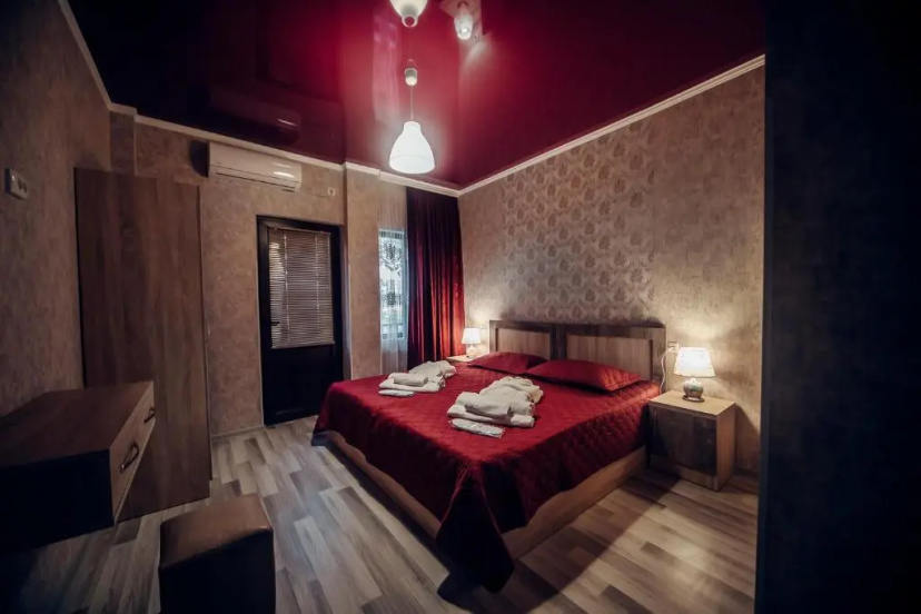Guest House Royal Comfort With Terrace — отель в Кутаиси, Грузия