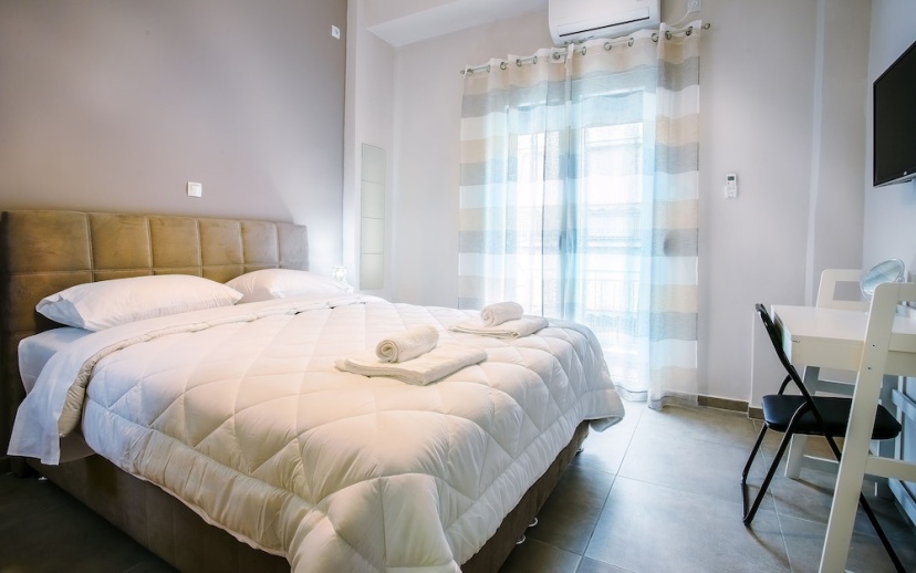 Цены на Spacious 3-Bedroom Apartment 90m from Train в Афины