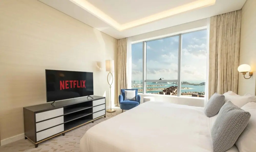 LUX Iconic Views at The Palm Tower 6 — отель с удобным расположением в Дубае