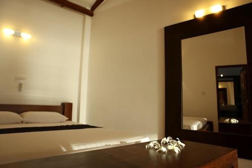 Hikka Beach Flat 3 — отель в Хиккадува, Шри-Ланка