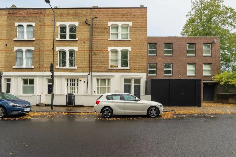 Modern Studio Flat in Hammersmith 3 — отель в Лондоне, Соединенное Королевство