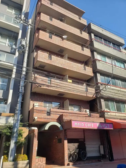 Clio Court Namba East — отель с удобствами в Осаке