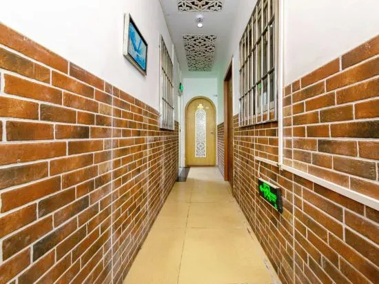 Qingpingguo Apartment (Shenzhen North Railway Station Branch) — отель с удобствами в Шэньчжэне