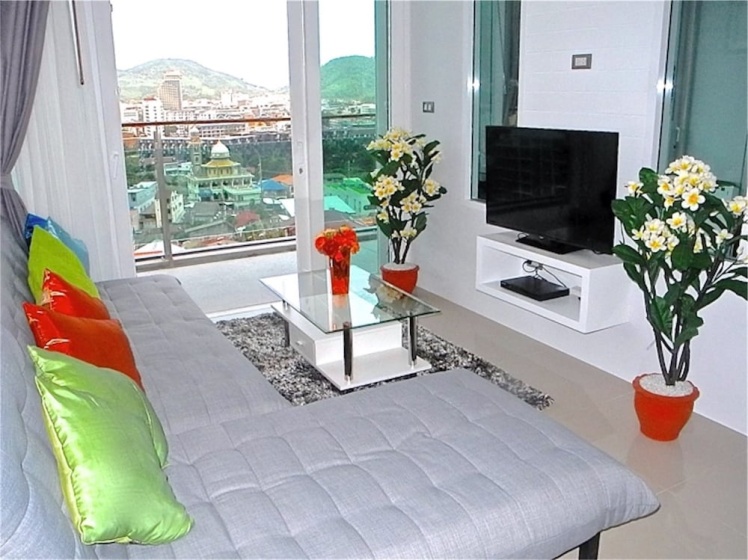 Цены на Emerald Patong 2 bedrooms Apartment with Terrace в Патонг