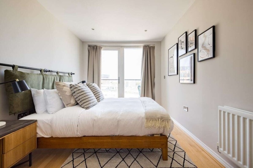 Цены на The Nine Elms Lane Arms - Stunning & Bright 2bdr Flat With Balconies в Лондоне