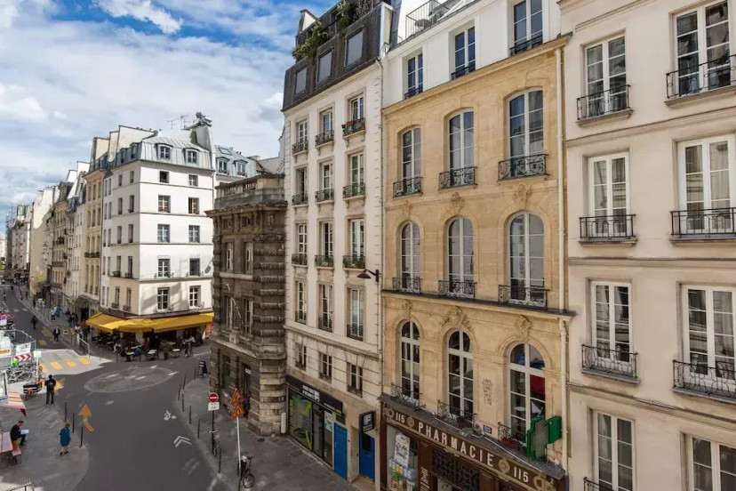 Magnificent Apartment /AC -1br/4p- Palais-royal — отель с удобствами в Париже