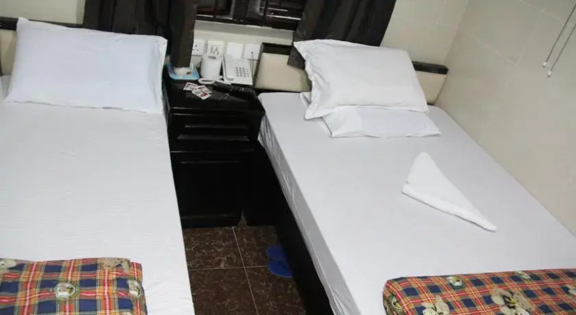 Cosmos Guest House (4/F) 1 — отель в Гонконг, Китай