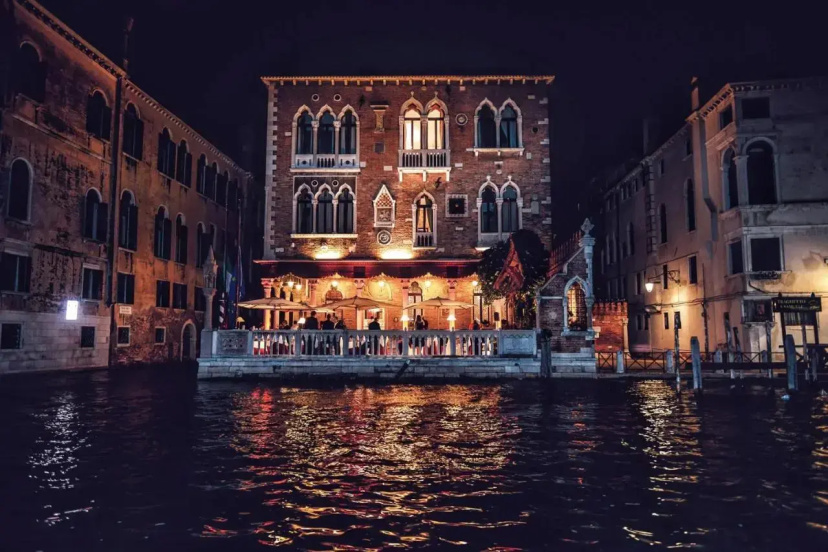 Hotel Palazzo Stern — отель в Венеции для семейного отдыха