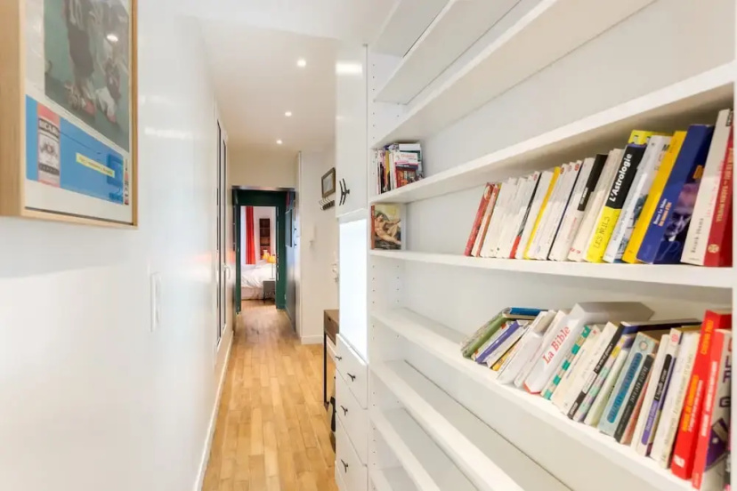 Charming 2 Bedroom Property Near Montparnasse — отель в Париже, Франция
