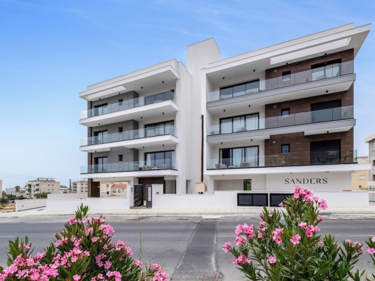 Sanders Elgio - Charming Studio With Balcony — отель с удобным расположением в Лимассол
