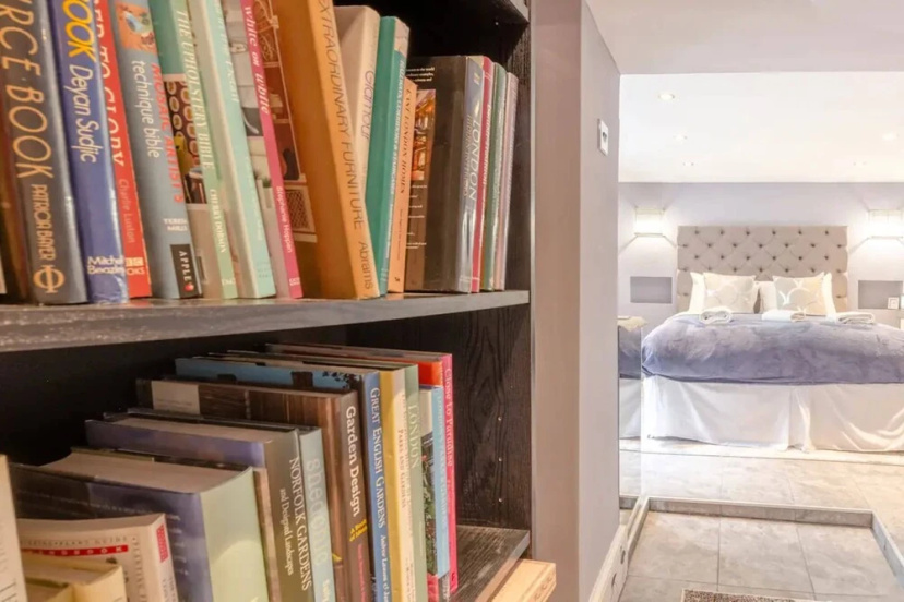 Swanky Apartment in Bethnal Green With Garden — отель в Лондоне, Соединенное Королевство