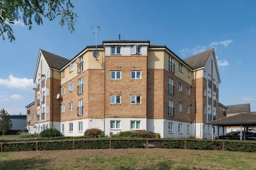 Stylish Elegant New Flat 5 Min from Crossrail — забронировать отель в Лондоне