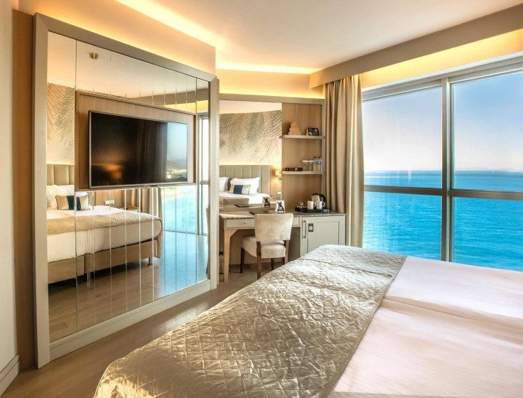 Charisma De Luxe Hotel — забронировать отель в Kusadasi
