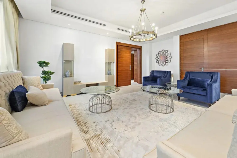 WelHome - Luxe Villa With Private Pool Near The Beach — отель с удобным расположением в Абу