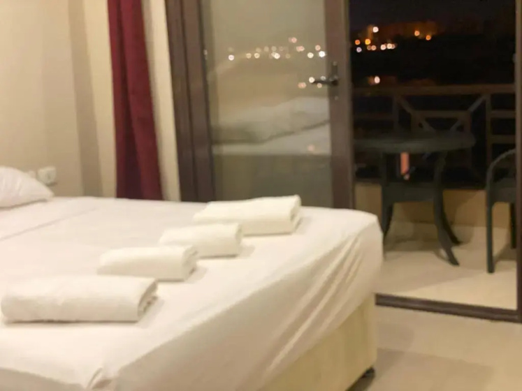 Цены на Unique 4-rooms villa w/private pool, beach & dock. в эле
