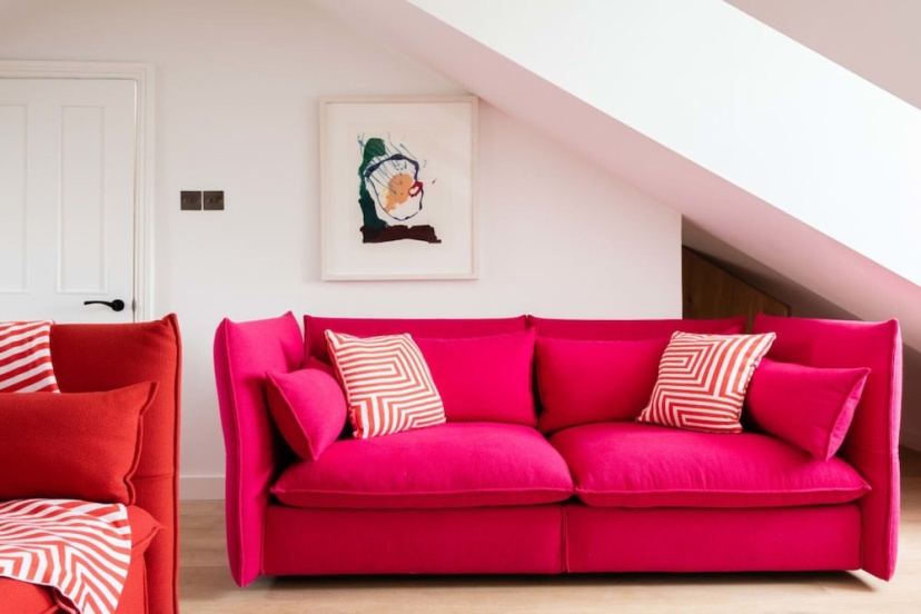 The Lansdowne Crescent - Bright 3bdr Top Floor Apartment in Notting Hill — забронировать отель в Лондоне