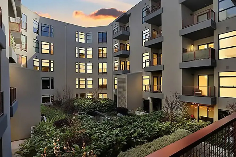Hollywood Walk of Fame Apartments — комфортный отель в Лос-Анджелесе