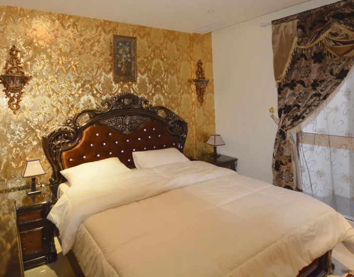 Leaders Plaza Hotel - Hotel in Mahboula - Photo 4