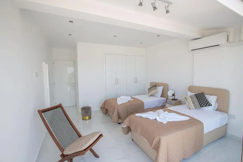 Цены на Apt Misia Enas - Modern 2 Bedroom Apartment with Sea Views - Close to Ayia Napa Square в Айя-Напа