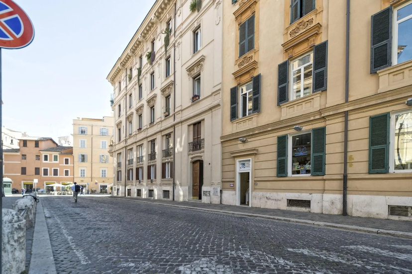 Цены на Lea Luxury Rooms в Риме