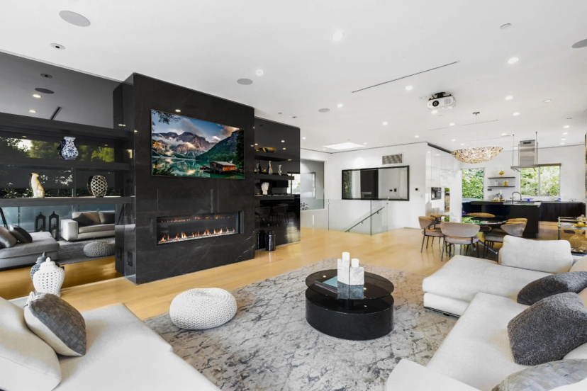 Цены на Sunset Heights - Elegant Modern Villa With Beautiful Views in the Hills в Лос-Анджелесе