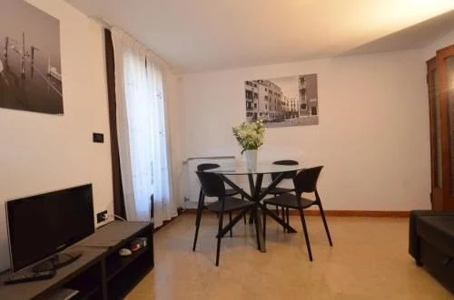 Frari Apartment — комфортный отель в Венеции