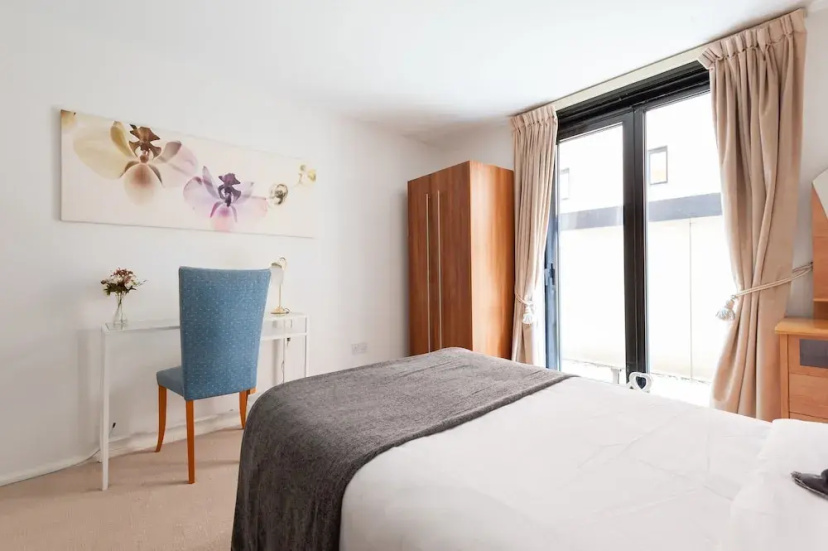 Цены на Platinum Apartment near Gloucester Road 9950 в Лондоне