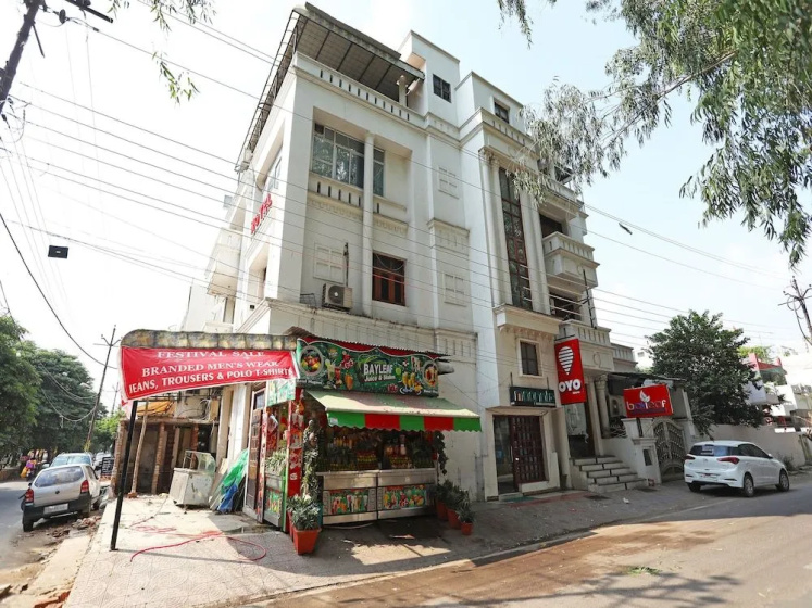 OYO 2801 Magnate Hotel - Hotel in Λάκναου - Photo 1