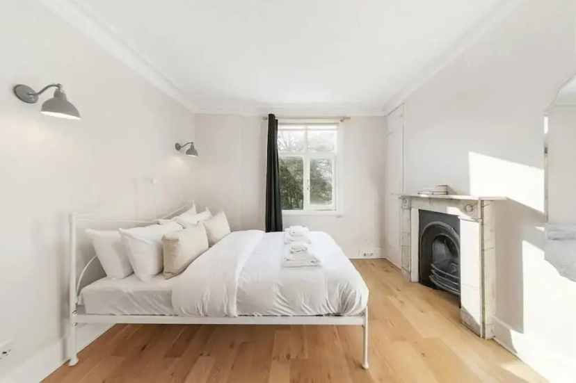 Цены на Spacious 3B House in South Kensington в Лондоне