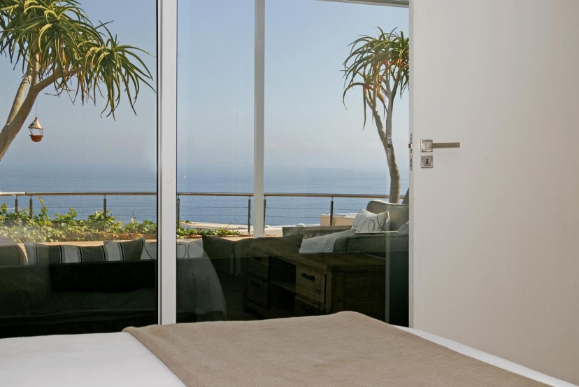 Sunset Bay Villa - Camps Bay — забронировать отель в Кейптауне