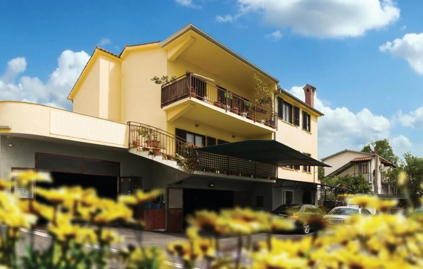 Amazing Home in Fuskulin With Wifi and 3 Bedrooms - Hotel in Porec - Photo 1