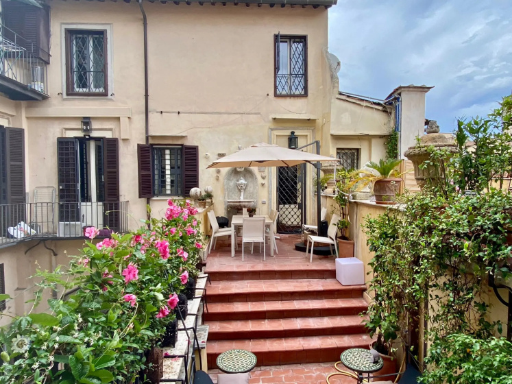 A Prince in Rome Elegant Navona Terrace Apartment — забронировать отель в Риме