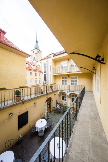 Boris' apartments Old Town Square — отель с удобствами в Праге