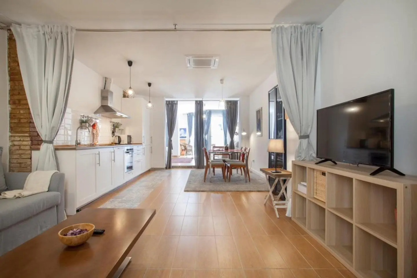 Habana Apartment — забронировать отель в Валенсии
