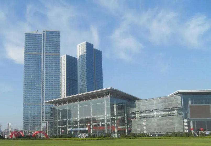 Haizhiyuan Apartment — забронировать отель в Даляне