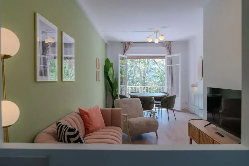 Stay U-nique Apartments Gaudi I — отель с удобствами в Барселоне