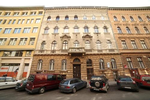 BpR Oktogon Center Apartment — забронировать отель в Будапеште