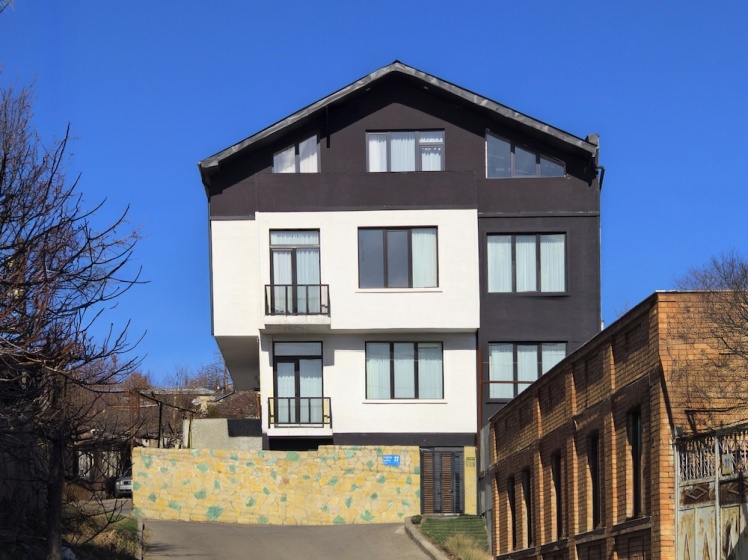 Цены на Niabi 3BDR Mansard в Тбилиси
