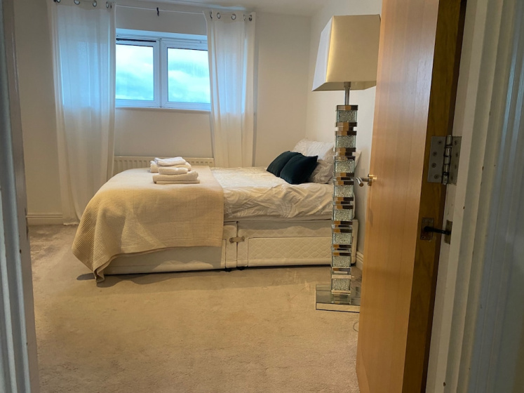 London Riverside Apartment-2 Bed-freep-balcony — отзывы гостей и цены
