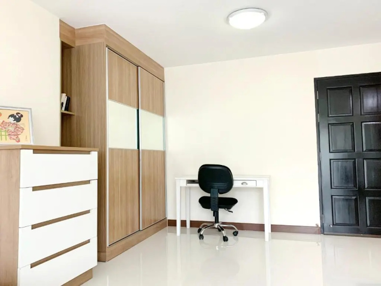 Charming apartment from studio to 2 bedroom — отель в Бангкоке, Таиланд