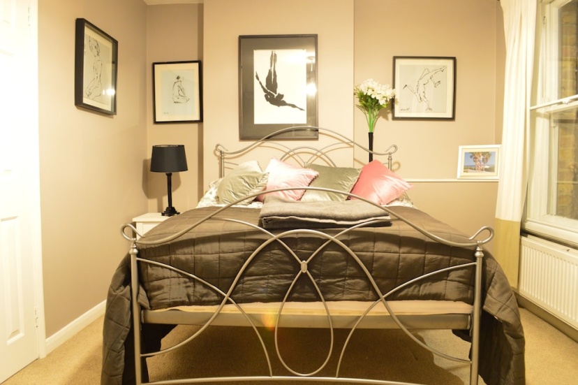 Цены на Spacious 2 Bedroom House Close to Notting Hill в Лондоне