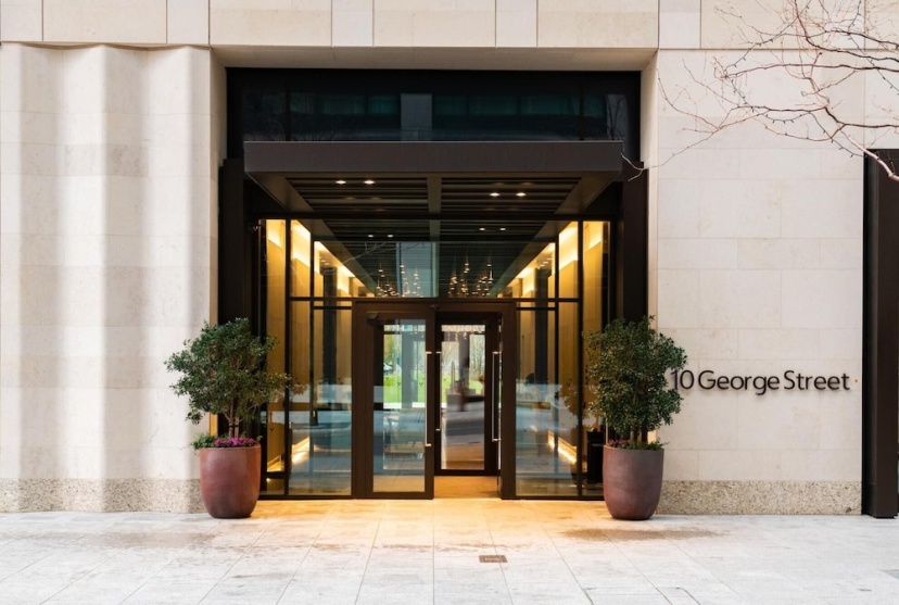 Immaculate New Studio Apartment in Canary Wharf — отель с удобным расположением в Лондоне