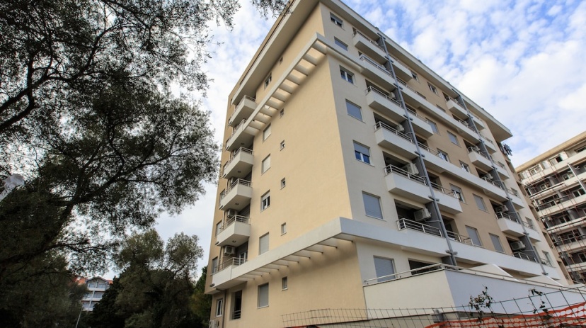 Lotus Alba Apartments — отель с удобным расположением в Будва