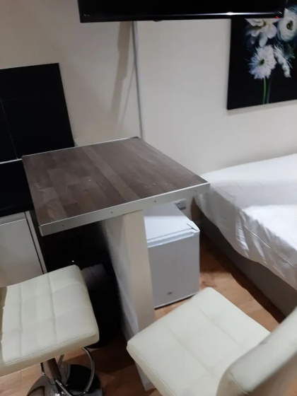 Budget Ensuite Room in Thamesmead — отель с удобствами в Лондоне