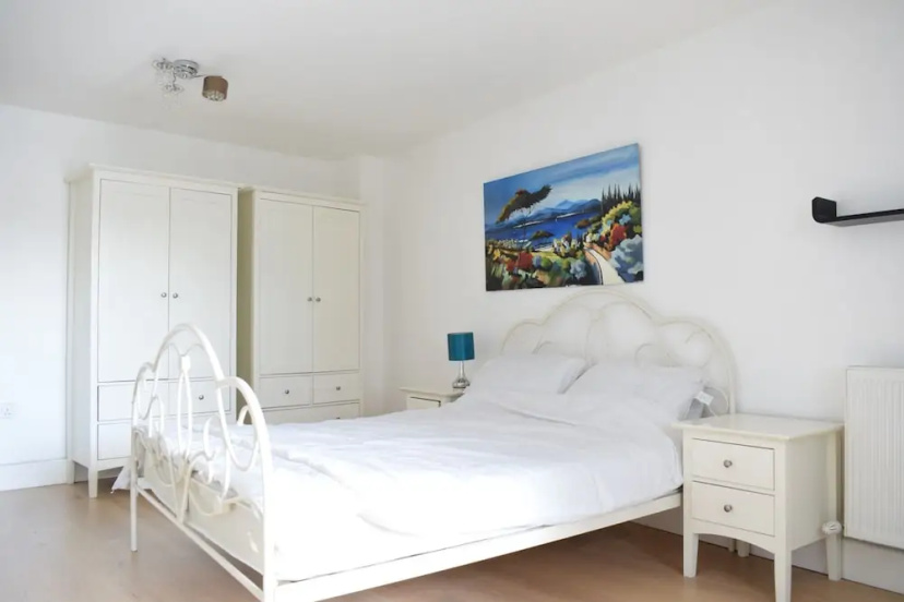 Spacious 3 Bedroom Apartment Near Tower Bridge — отель в Лондоне, Соединенное Королевство