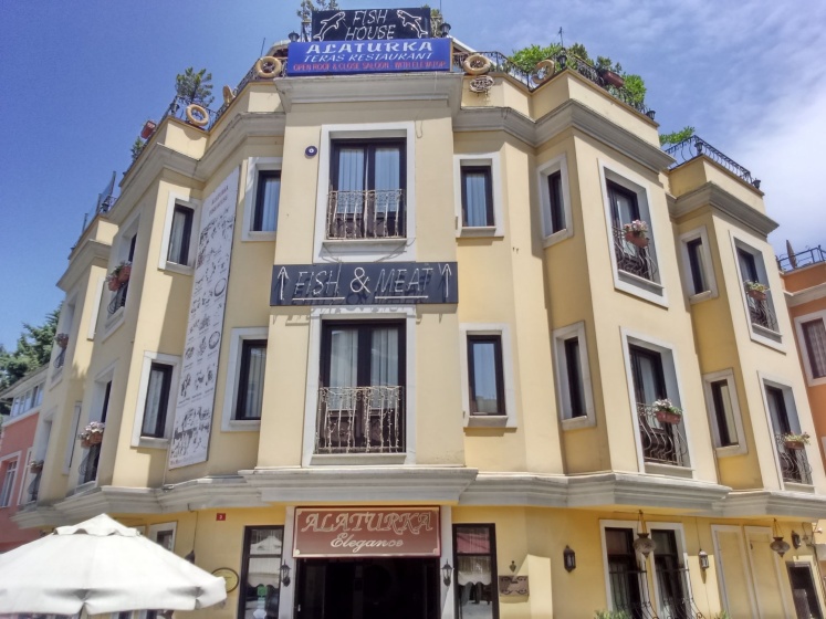 Цены на Villa Sofia в Стамбуле