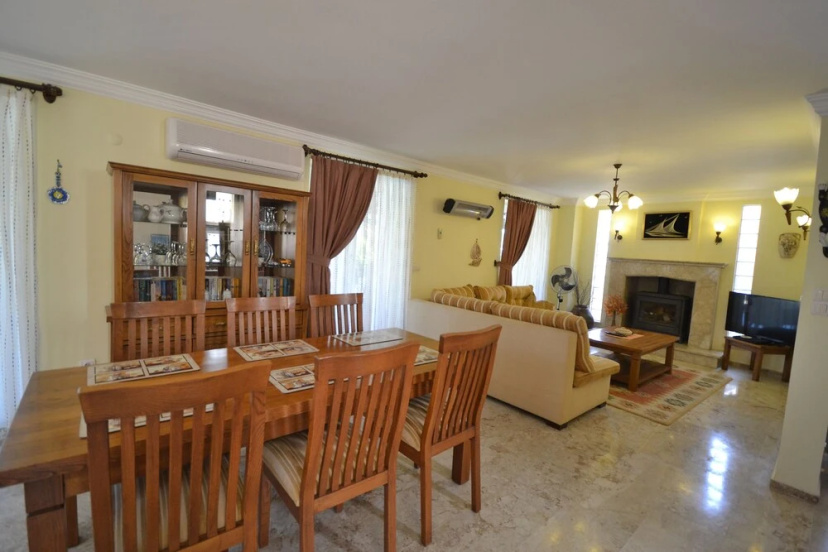 Villa Antas by Helaltatilvillari — забронировать отель в Олюдениз
